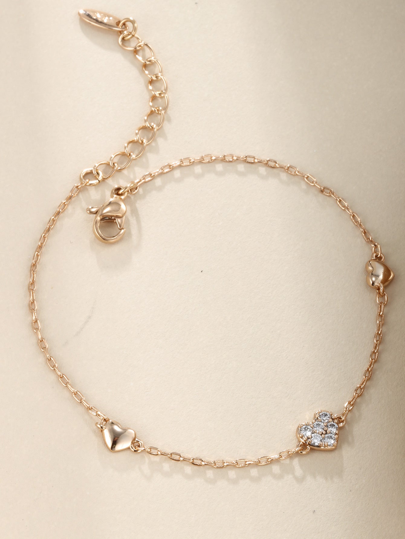 18K Gold Heart-shaped Diamond Bracelet