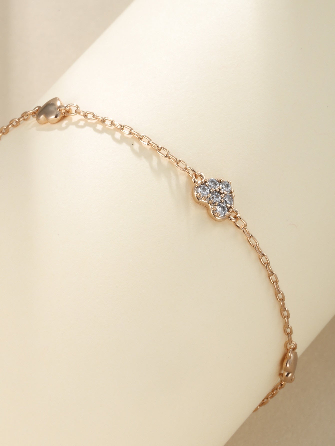 18K Gold Heart-shaped Diamond Bracelet